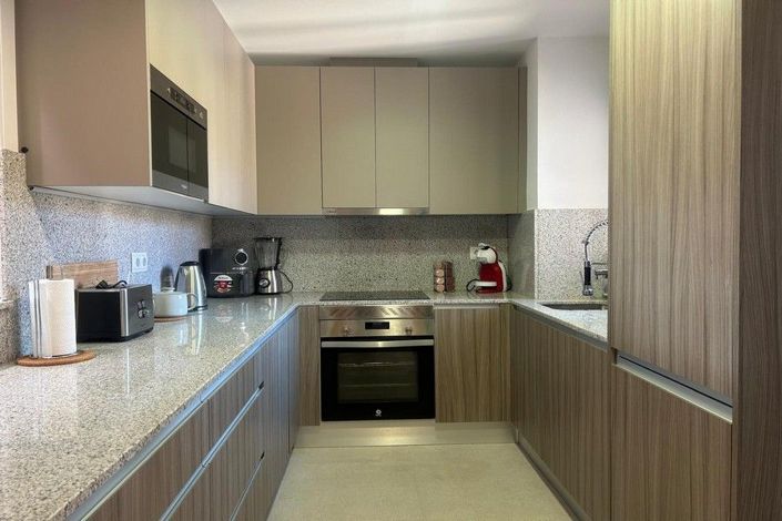 Image No.9-3 Bed Apartment for sale