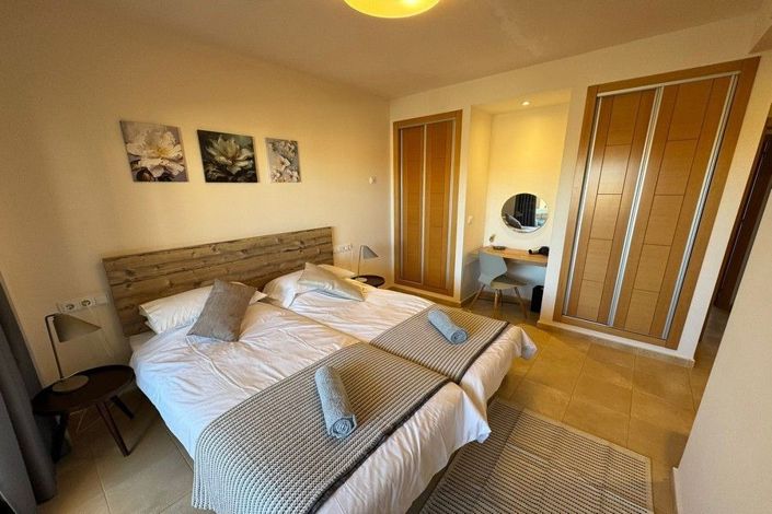 Image No.26-2 Bed Apartment for sale