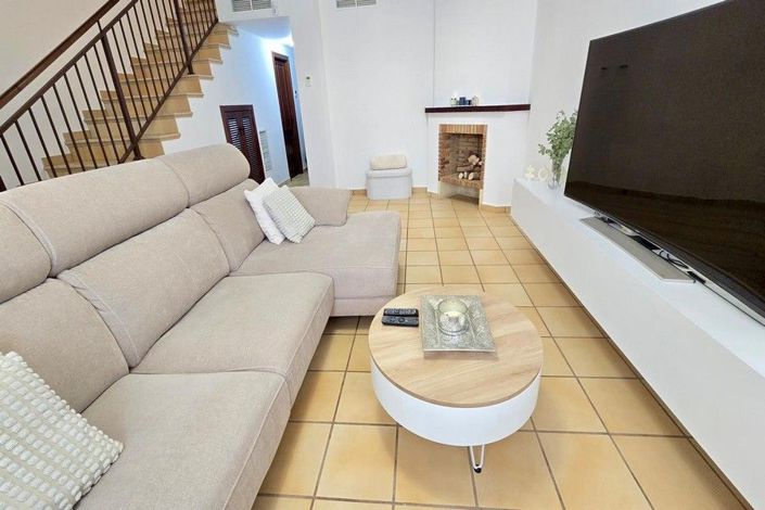 Image No.2-3 Bed House for sale