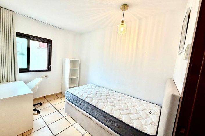 Image No.22-3 Bed House for sale