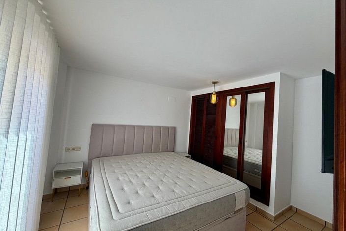 Image No.27-3 Bed House for sale