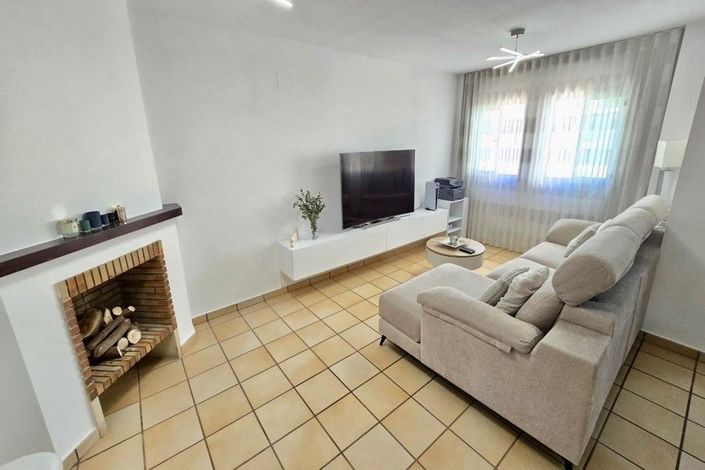 Image No.3-3 Bed House for sale