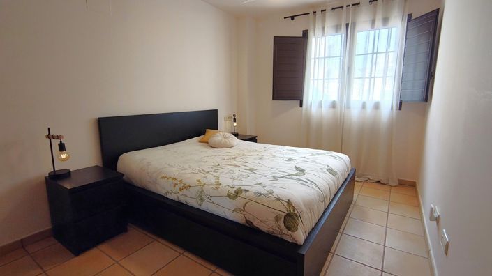 Image No.28-2 Bed Apartment for sale