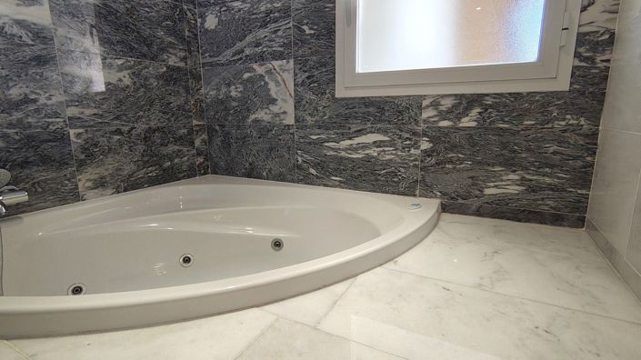 Image No.17-3 Bed Apartment for sale