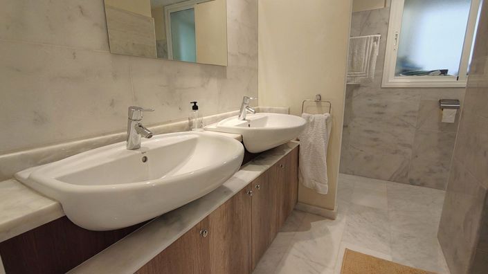 Image No.19-3 Bed Apartment for sale