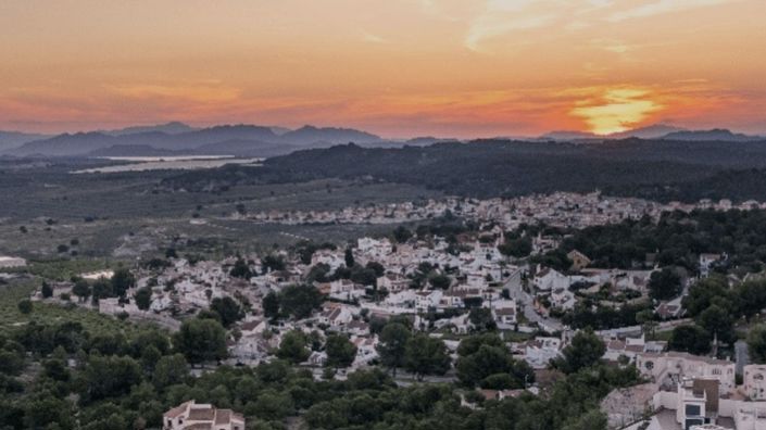 Image No.28-2 Bed Apartment for sale