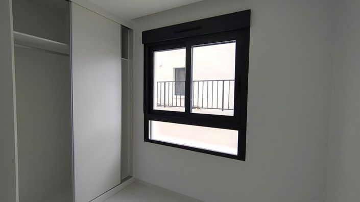 Image No.6-2 Bed Apartment for sale