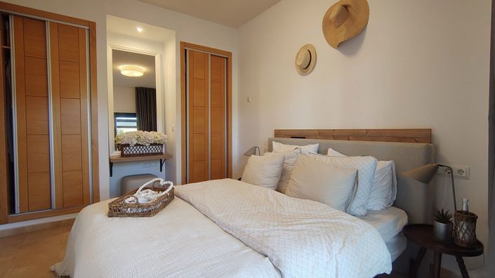 Image No.15-2 Bed Apartment for sale