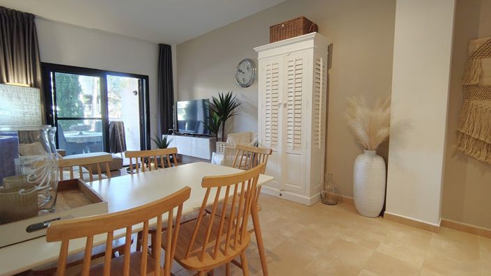 Image No.8-2 Bed Apartment for sale