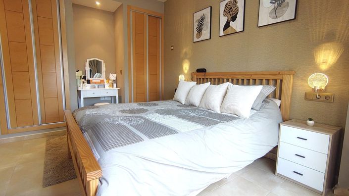 Image No.15-2 Bed Apartment for sale