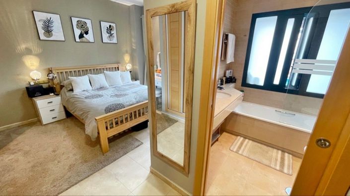 Image No.18-2 Bed Apartment for sale