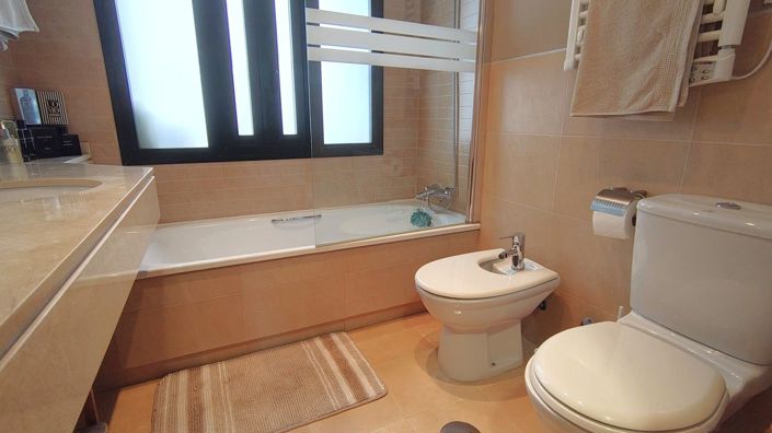 Image No.19-2 Bed Apartment for sale