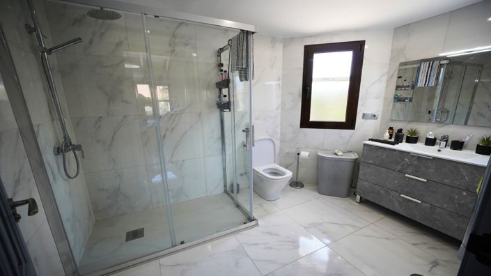 Image No.19-3 Bed Villa for sale