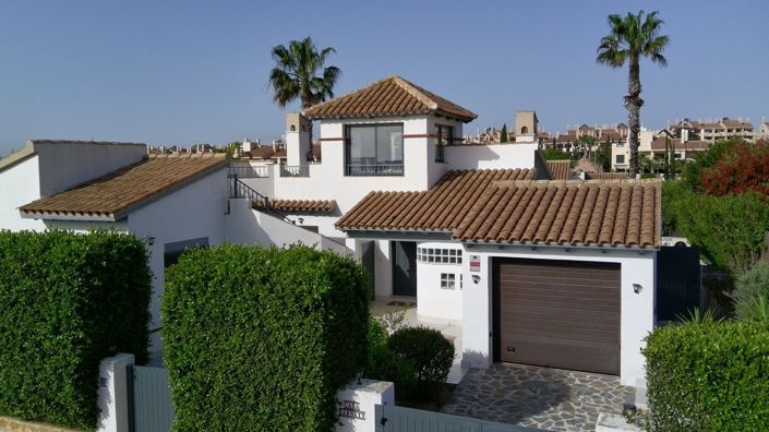 Image No.2-3 Bed Villa for sale