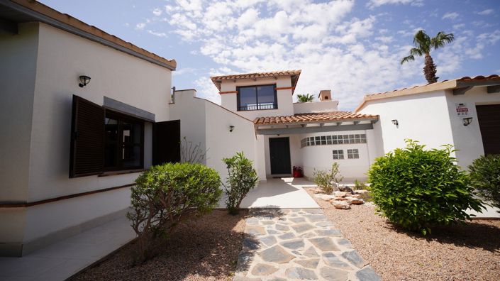 Image No.3-3 Bed Villa for sale