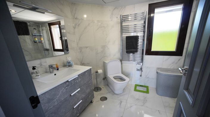 Image No.34-3 Bed Villa for sale