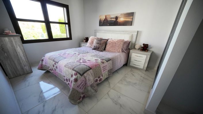 Image No.36-3 Bed Villa for sale