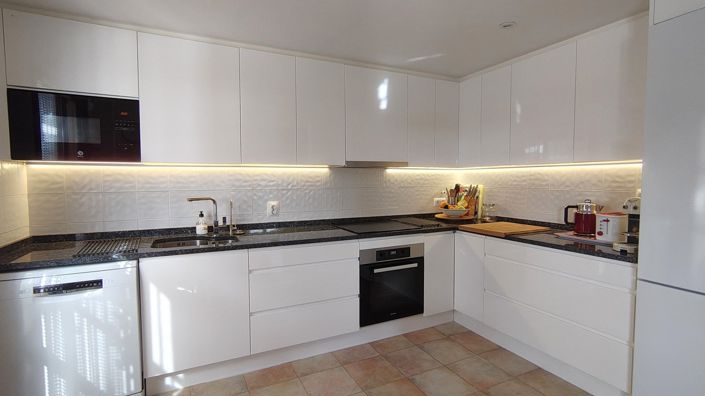 Image No.10-3 Bed Villa for sale