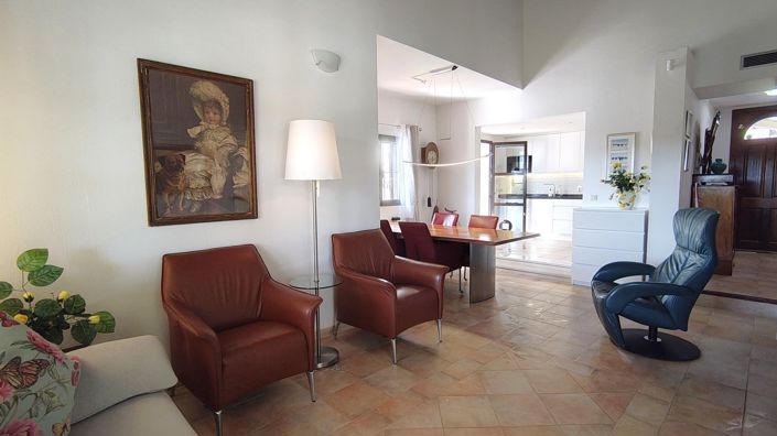 Image No.11-3 Bed Villa for sale