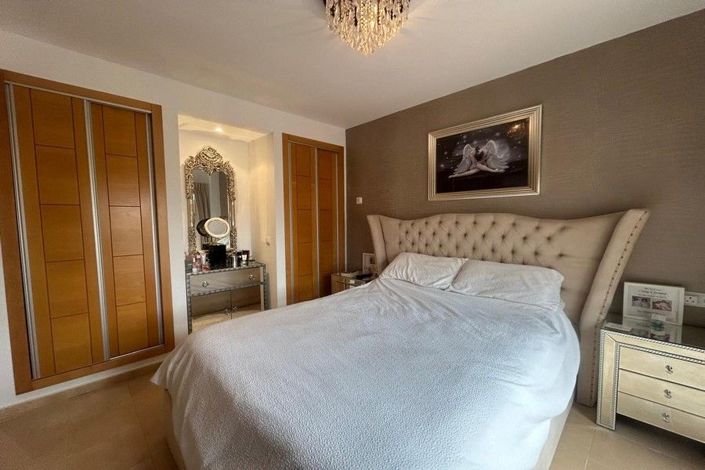 Image No.24-2 Bed Apartment for sale