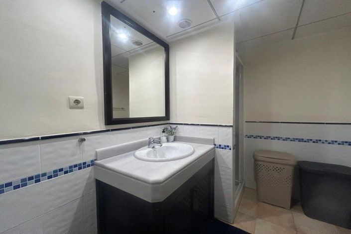 Image No.14-2 Bed House for sale