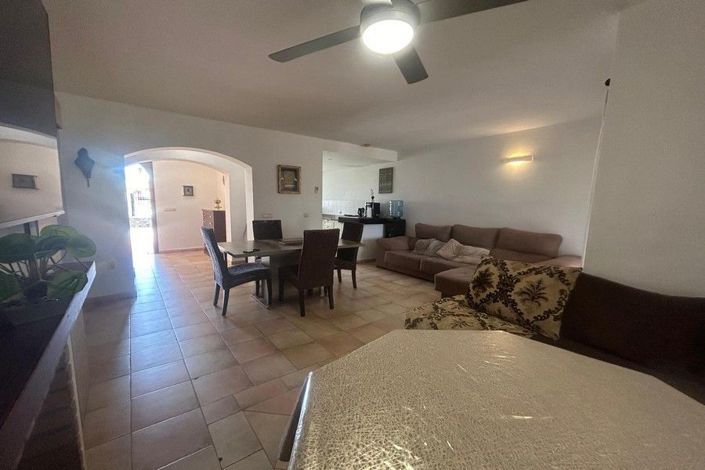 Image No.18-2 Bed House for sale