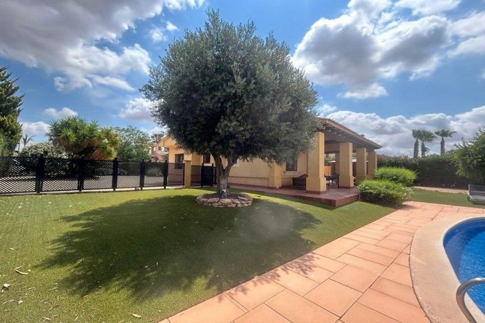 Image No.12-3 Bed House for sale