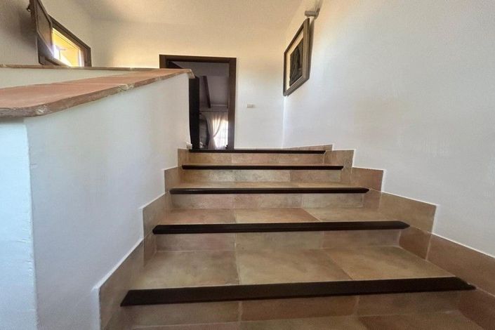 Image No.19-3 Bed House for sale