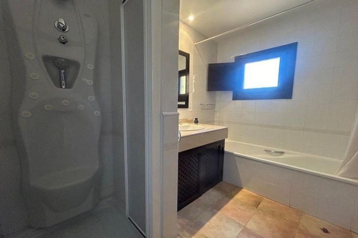 Image No.23-3 Bed House for sale