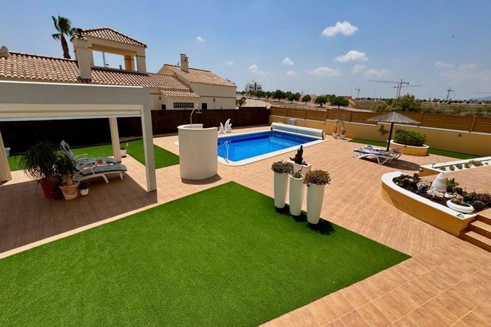 Image No.16-3 Bed House for sale