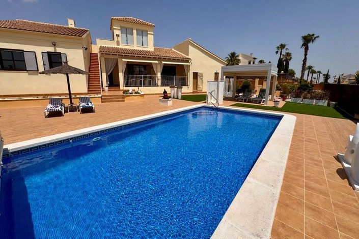 Image No.18-3 Bed House for sale