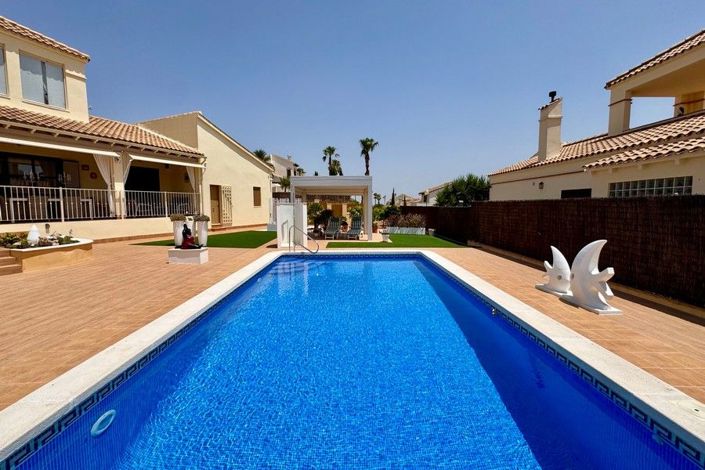 Image No.21-3 Bed House for sale