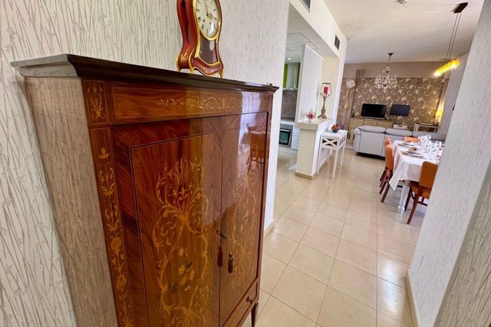 Image No.34-3 Bed House for sale