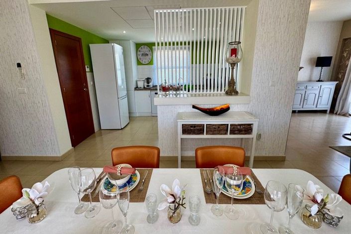 Image No.37-3 Bed House for sale