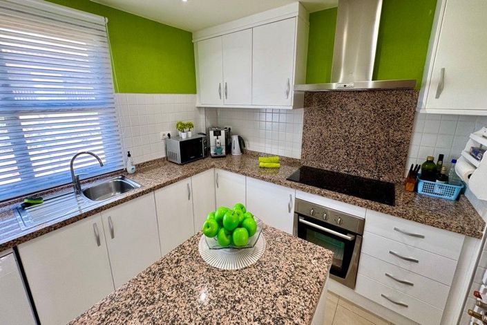 Image No.42-3 Bed House for sale