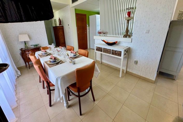 Image No.45-3 Bed House for sale