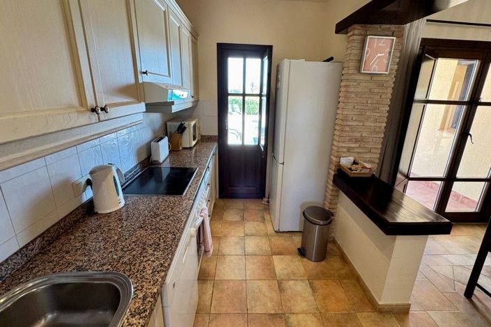 Image No.18-3 Bed House for sale