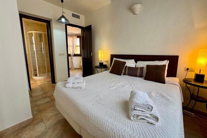 Image No.33-3 Bed House for sale