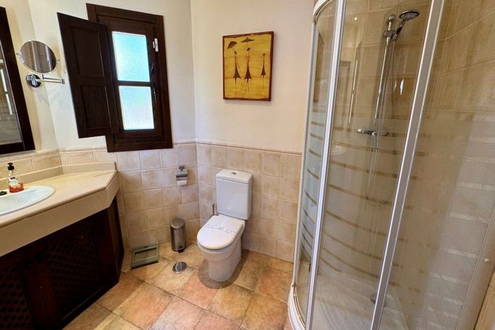 Image No.35-3 Bed House for sale