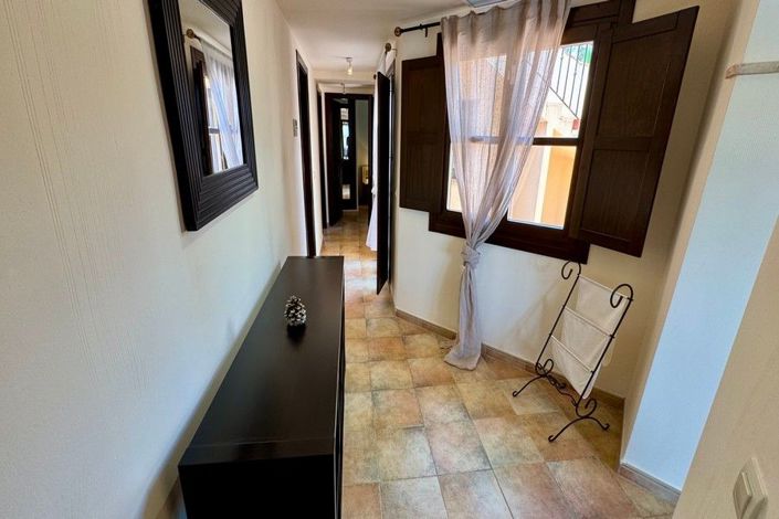 Image No.39-3 Bed House for sale