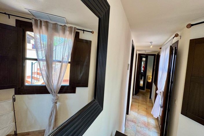 Image No.40-3 Bed House for sale