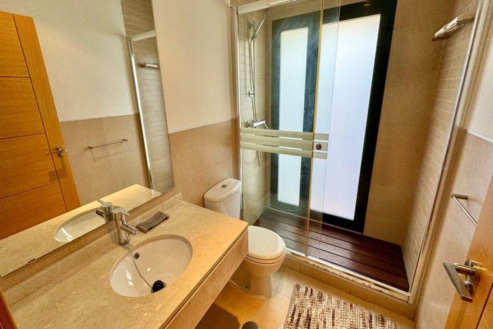 Image No.18-3 Bed Apartment for sale