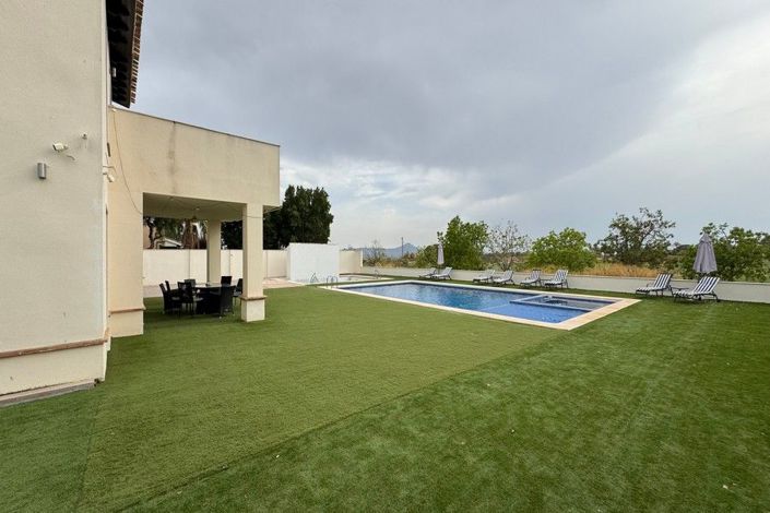 Image No.25-4 Bed Villa for sale