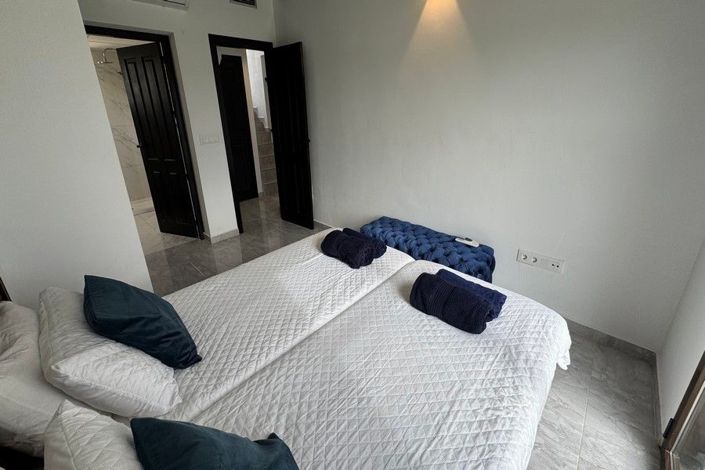 Image No.38-4 Bed Villa for sale