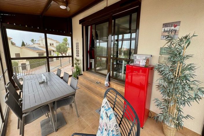 Image No.19-3 Bed House for sale