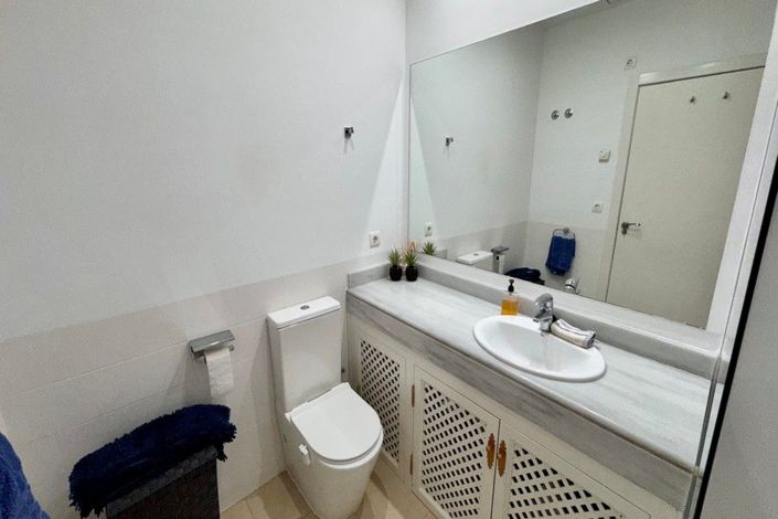 Image No.26-3 Bed House for sale