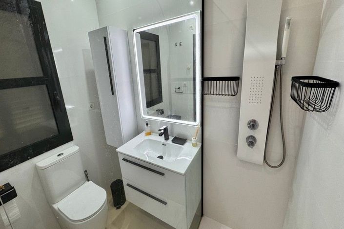 Image No.33-3 Bed House for sale