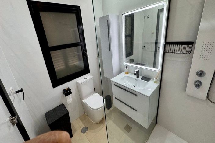 Image No.34-3 Bed House for sale