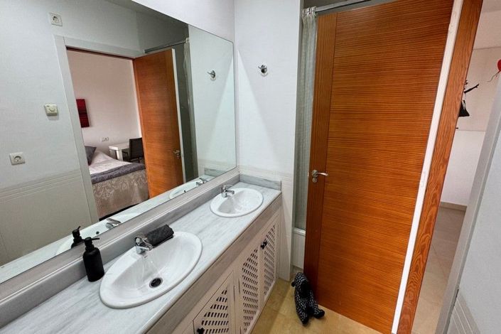 Image No.41-3 Bed House for sale