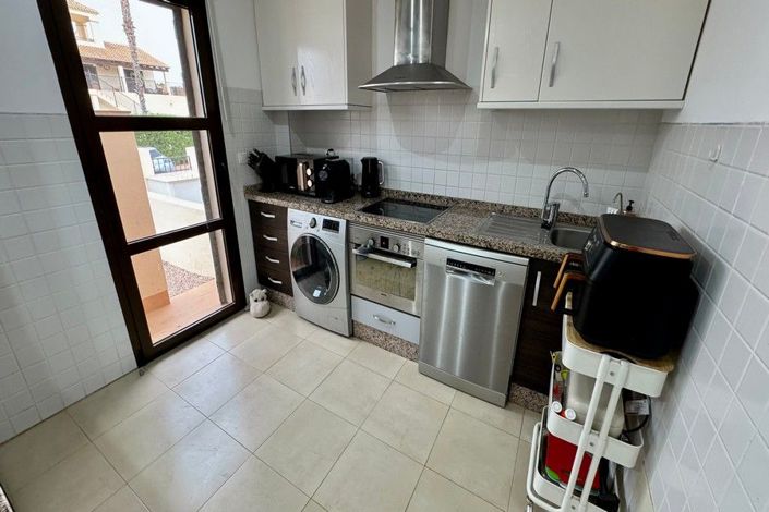 Image No.6-3 Bed House for sale